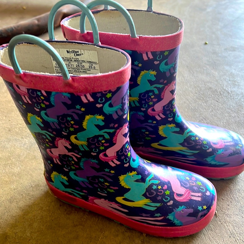 Girls 11/12 unicorn rain boots